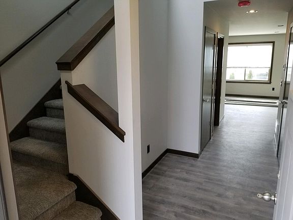 Entryway looking towards family room
