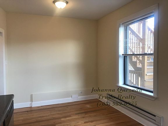 2nd image of 3933 N Janssen Ave #2E