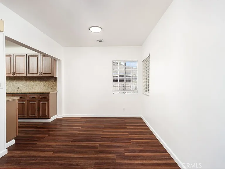 13951 Terra Bella St — Photo 10