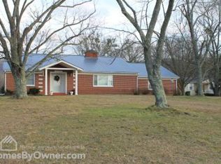 2071 Viola Rd, McMinnville, TN 37110