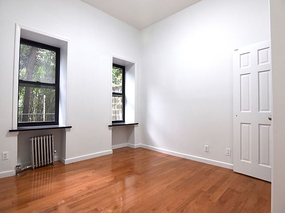 5th image of 680 Manhattan Ave APT 2