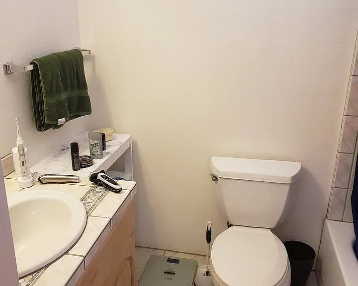 1140 W Palm St — Photo 10