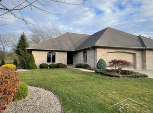 106 Canterbury Ct, Saginaw, MI