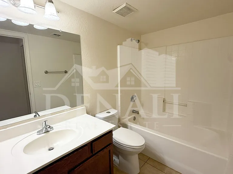 11184 W Palm Ln — Photo 23