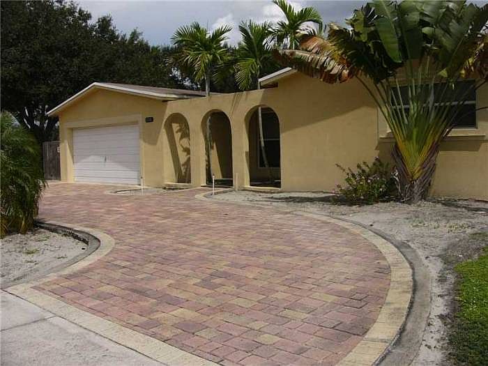1st image of 5200 SW 89th Ave