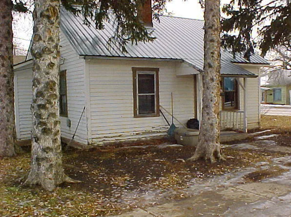 709-711 4th Ave S, Lewistown, MT 59457