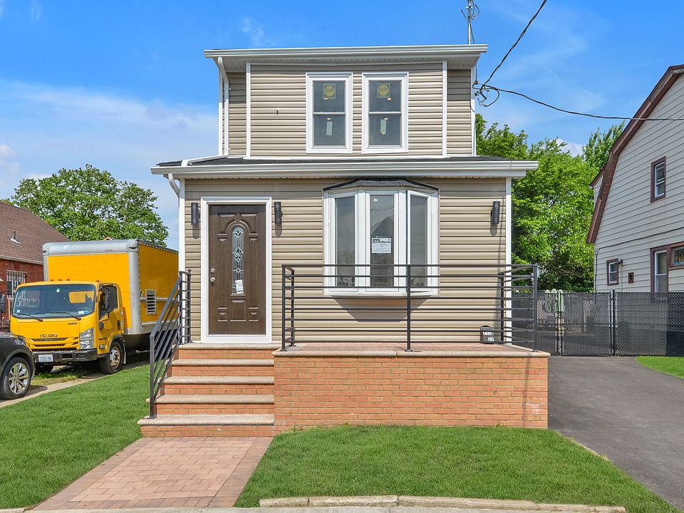 1st image of 11722 220th St