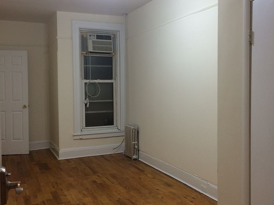 2nd image of 5617 Catalpa Ave APT 2R