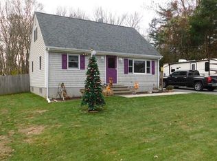 5 Holly Ln, Westport, MA 02790