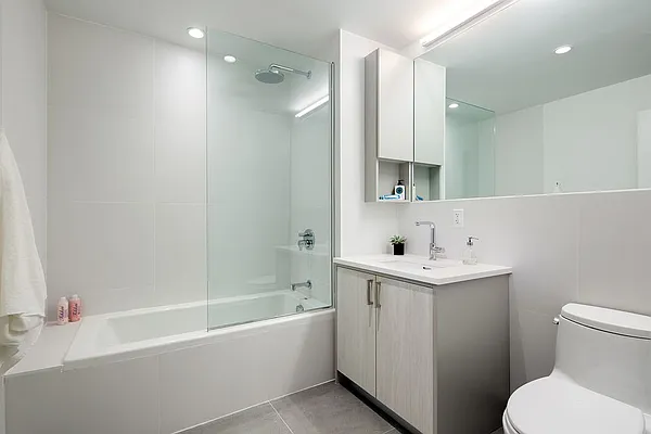 Rented by Bold New York | media 19