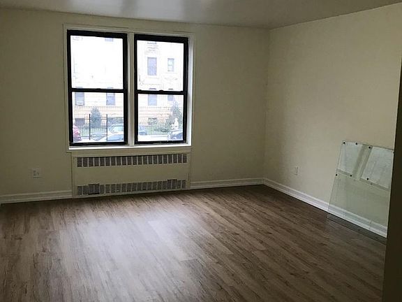 2nd image of 835 Ocean Ave Ste 1H