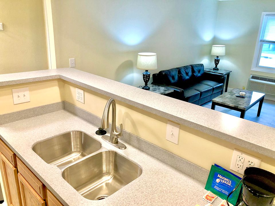 Double Sink in Kitchen