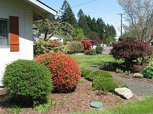 3rd image of 1951 Orchard Dr NW