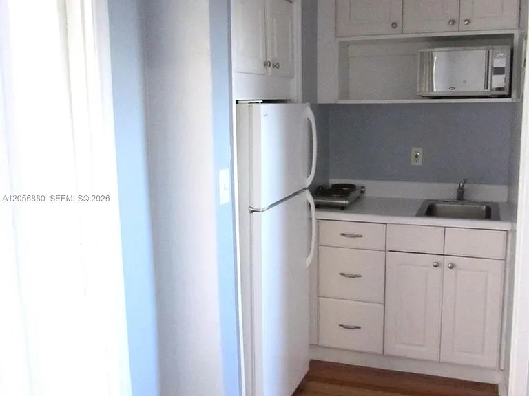 8024 Harding Ave #5A — Photo 7