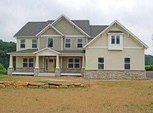 1560 Knob Hill Ln, Chester Springs, PA 19425