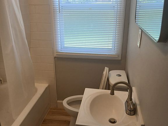 1st floor bathroom