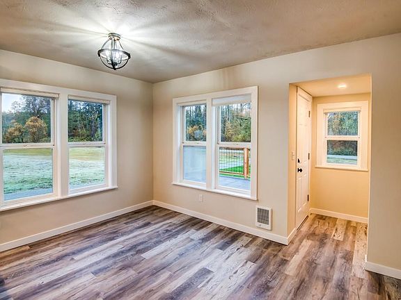 5th image of 26006 4th Ave NW