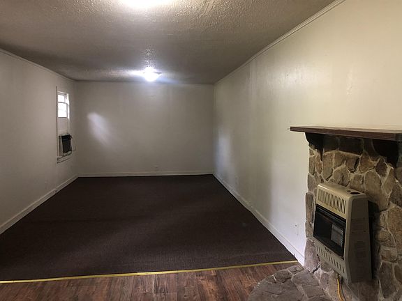 2nd image of 519 Sandal St