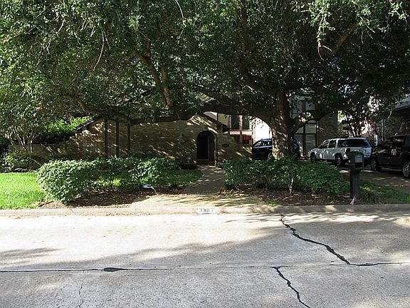 5th image of 3307 El Dorado Blvd