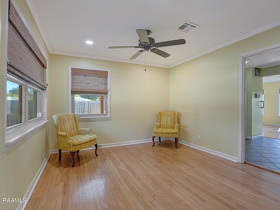 3rd image of 210 Sunnyvale Ave