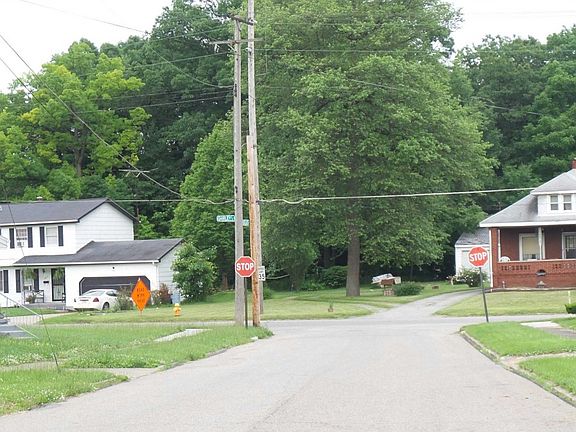 5th image of 1422 Douglas Ave