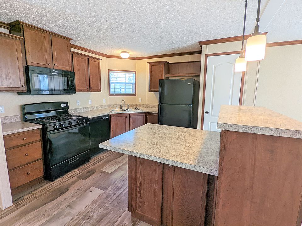 1st image of 484 Montana St #484