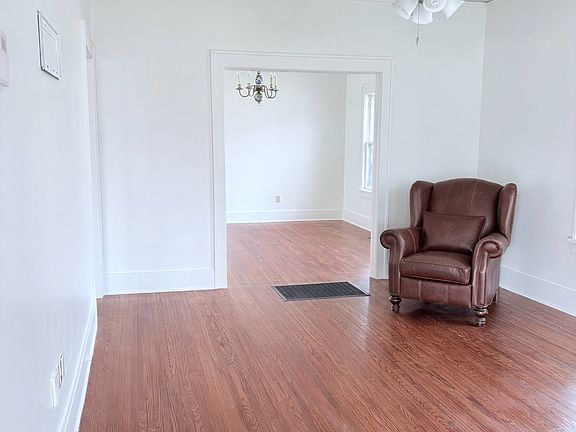 5th image of 228 S College Ave