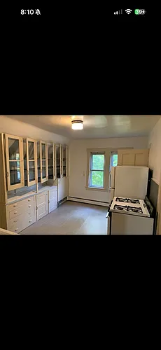 325-327 Grand Ave #325 Photo 1
