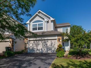 939 Viewpoint Dr, Lake In The Hills, IL 60156