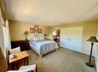 1660 Olmeda St #B, Encinitas, CA 92024