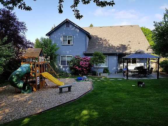 3rd image of 2817 Edinburgh Dr SE