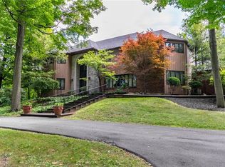 24 Woodland Dr, Batavia, NY 14020