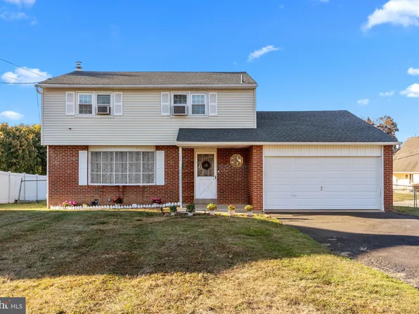 447 Rosewood Ave, Langhorne, PA 19047