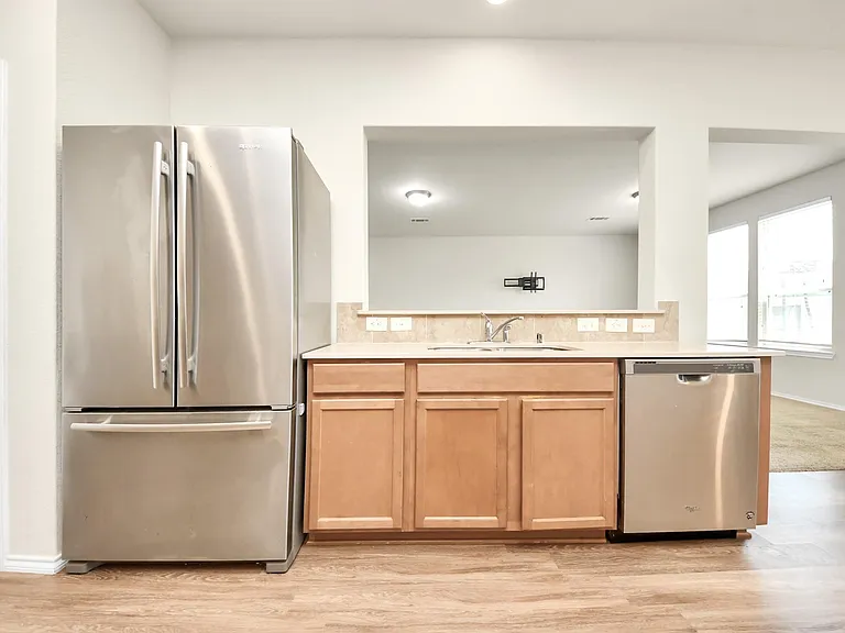 15802 Sunny Stone Dr — Photo 33