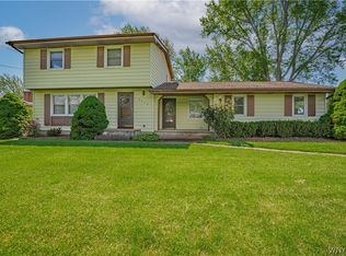 6376 Oconnor Dr, Lockport, NY 14094