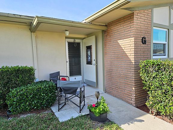 4th image of 2600 Barkley Drive E #G
