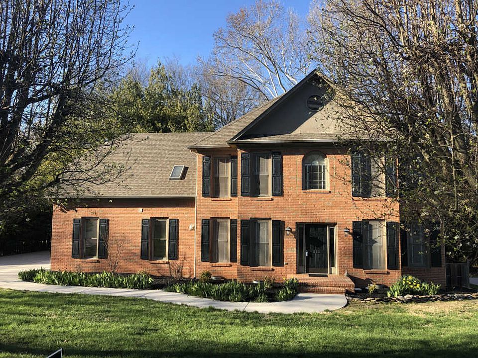 1st image of 313 Axton Dr