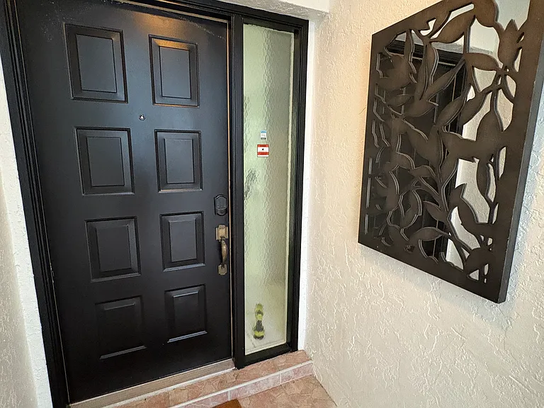 1352 Monarch Cir — Photo 2