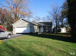 7212 Elmwood Rd, Temperance, MI 48182