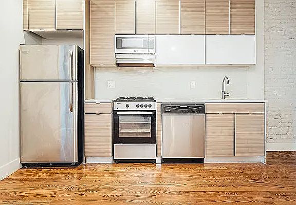 2nd image of 1442 Pacific St #2A