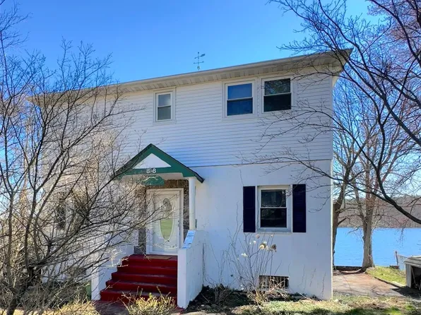 88 W Mombasha Road, Monroe, NY 10950