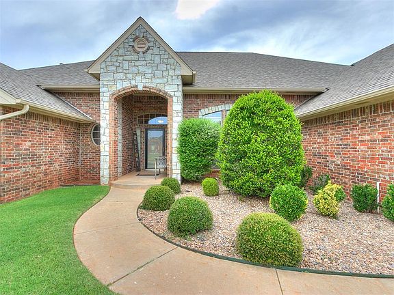 3rd image of 3104 Westbury Glen Blvd