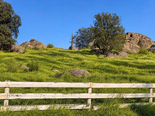 16988 Coyote Drive, Springville, CA 93265