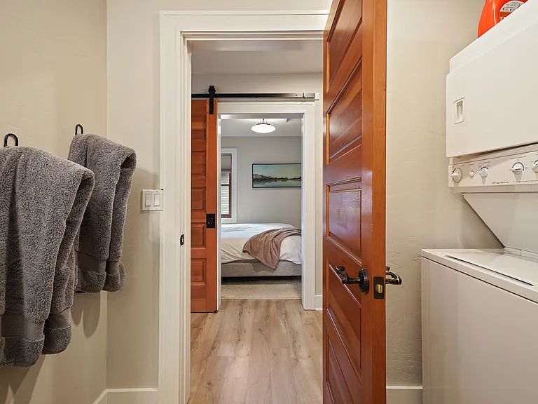 523 NW Colorado Ave #200 — Photo 23