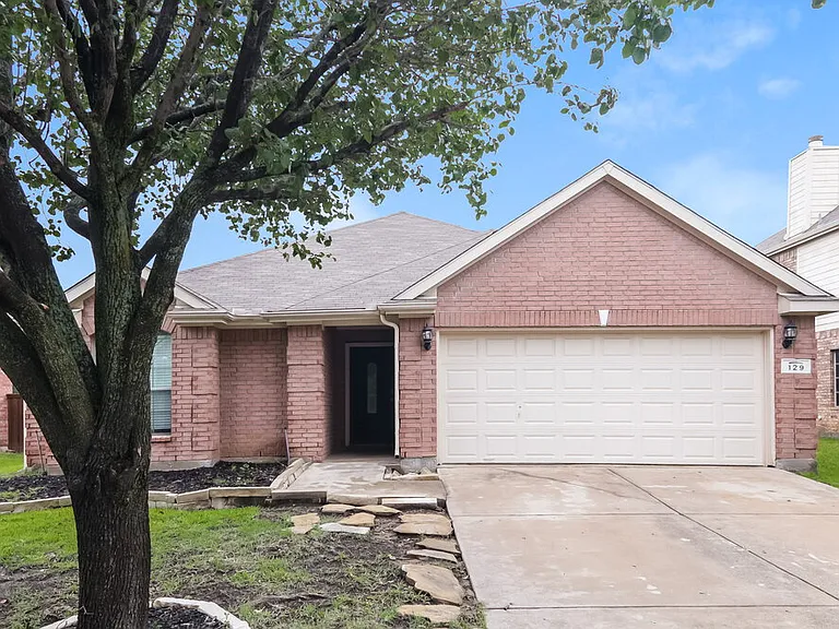 129 Arbordale Way — Photo 1