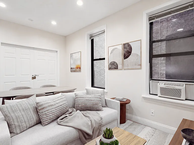 234 E 58th St #20 — Photo 3