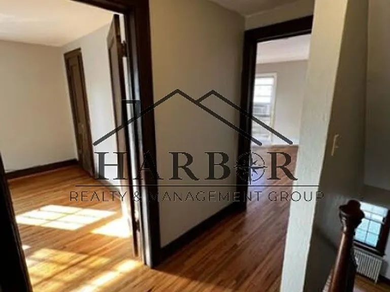 1st Avenue SW Duplex — Photo 11