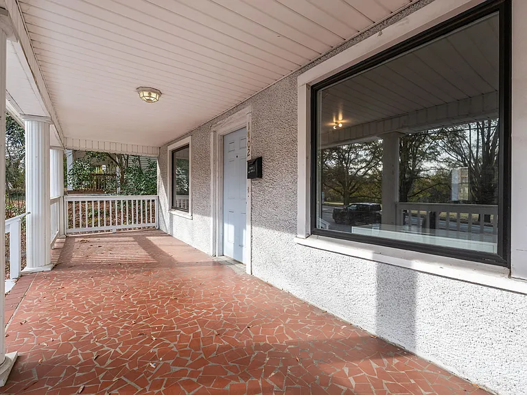 1402 W Market St #1402 — Photo 23