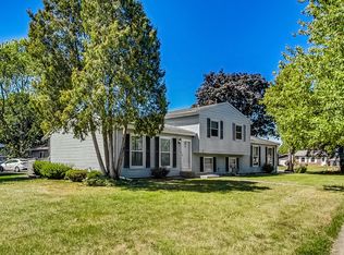 9911 Arthur Ct, Crown Point, IN 46307