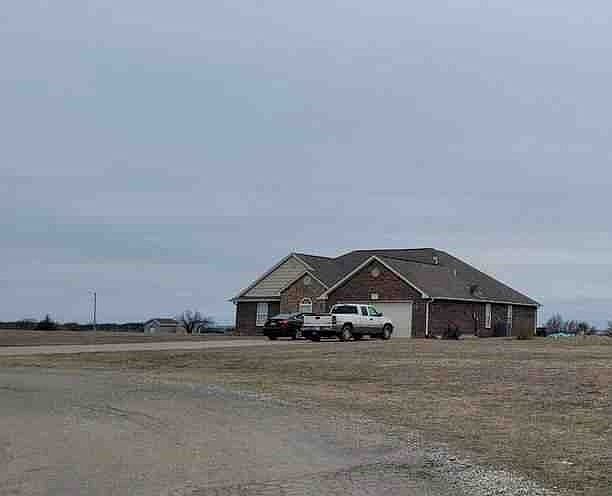 1st image of 1104 Sunnyside Dr